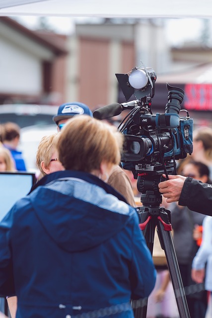 TV Reporter Injured at Campaign Event